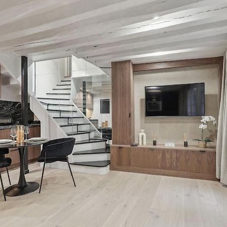 דירות Duplex Parisien Pres Du Louvre מראה חיצוני תמונה