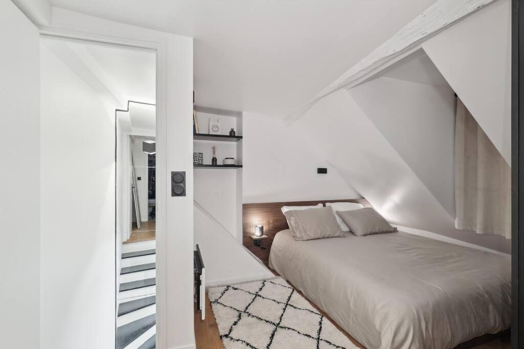 דירות Duplex Parisien Pres Du Louvre מראה חיצוני תמונה